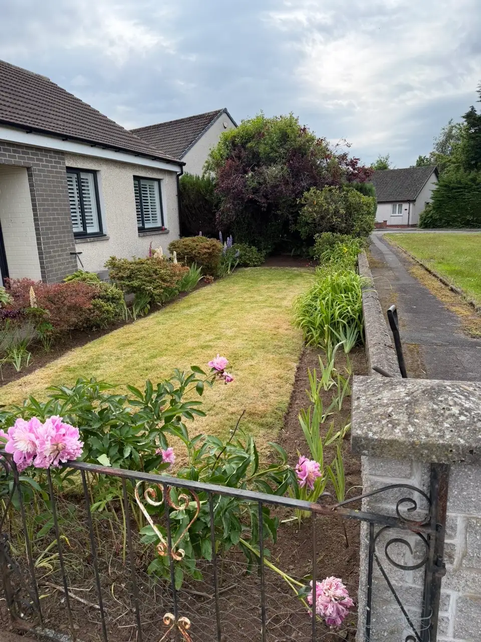 Garden maintenance Dumfries